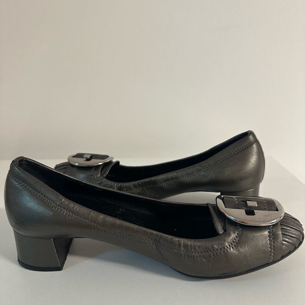 Vintage Y2K Prada ballet kitten heels